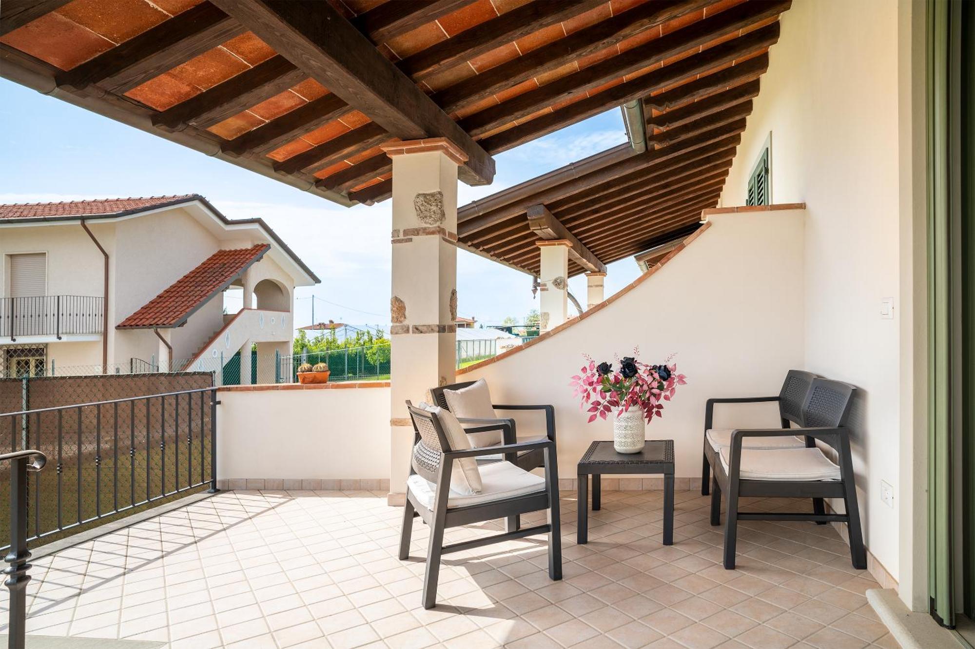 Casa Vacanze Dalla Ci Capezzano Pianore Exterior photo